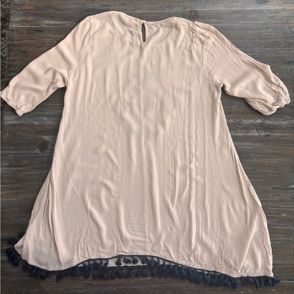 Umgee Cream and Blue Tunic Top with Chic Design - Picture 8 of 8